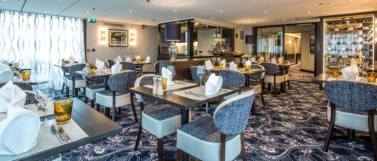 VIVA's Bistro ombord på VIVA Cruises fartyg VIVA Moments.