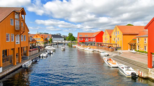 Området Fiskebrygga i Kristiansand, Norge.