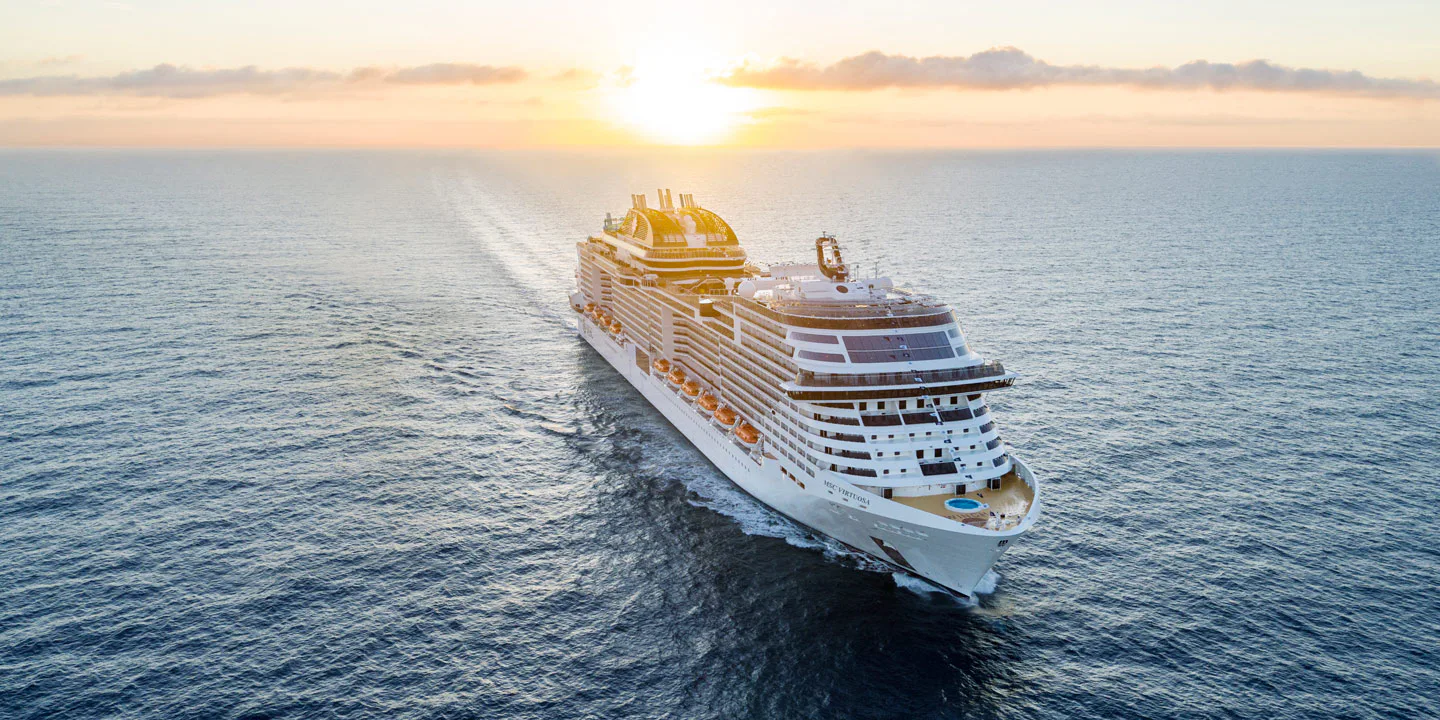 MSC Cruises fartyg MSC Virtuosa ute till havs.