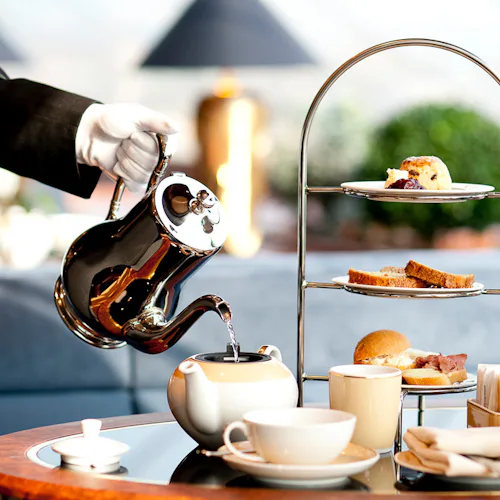 Afternoon Tea i MSC Yacht Club.